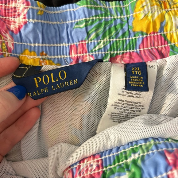 Polo Ralph Lauren Hibiscus Traveler Swim Trunks - Picture 2 of 4